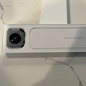 NEW Apple Watch SE (2nd Gen)